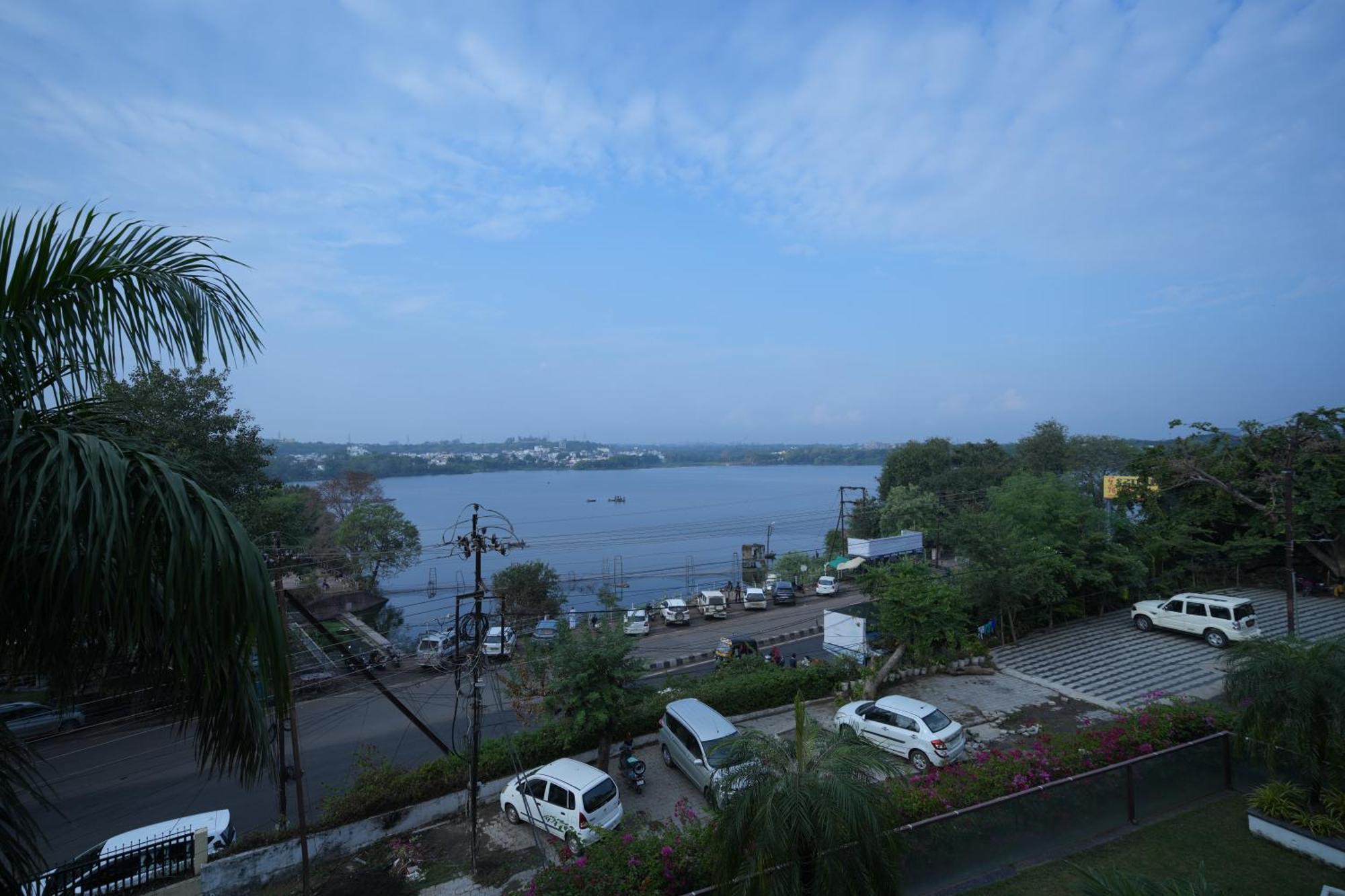 Bhopal Lake Stays Exterior photo