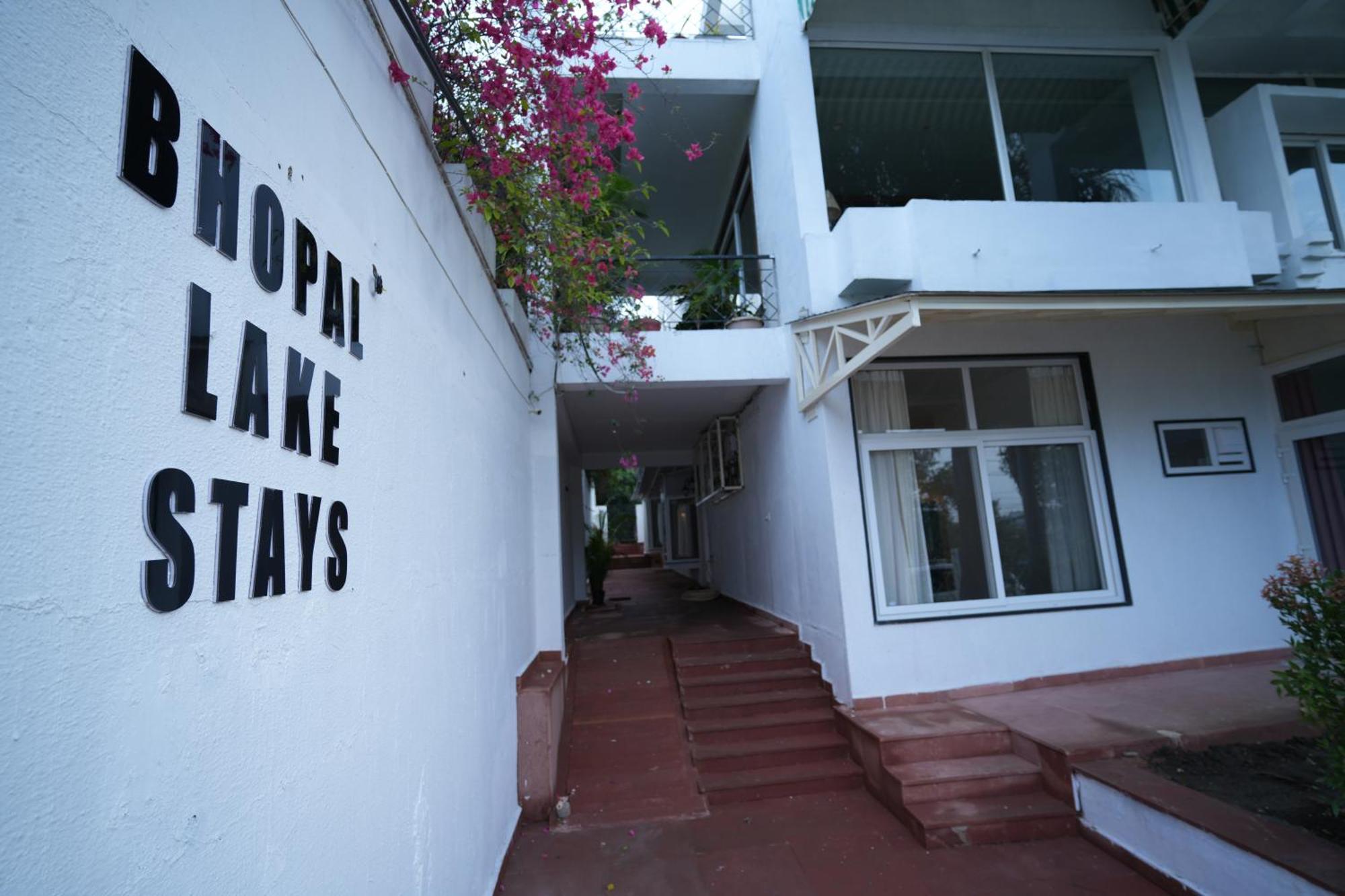 Bhopal Lake Stays Exterior photo